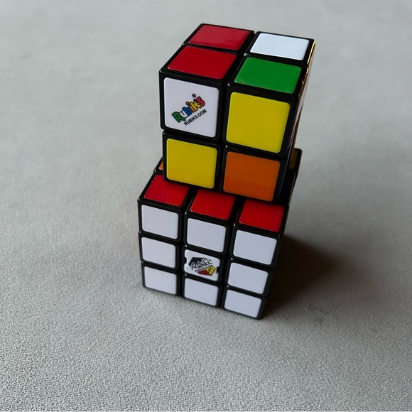 Set of 2 ~ Rubik’s ~ 2 x 2 & 3 x 3 - Picture 4 of 4